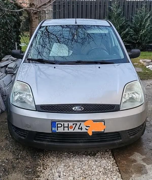 Second-hand Ford Fiesta 65 CP (47 kW) 2004 Gri Hatchback