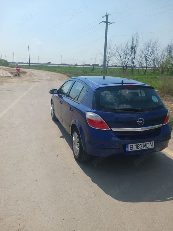 Second-hand Opel Astra 105 CP (77 kW) 2004 Albastru Hatchback