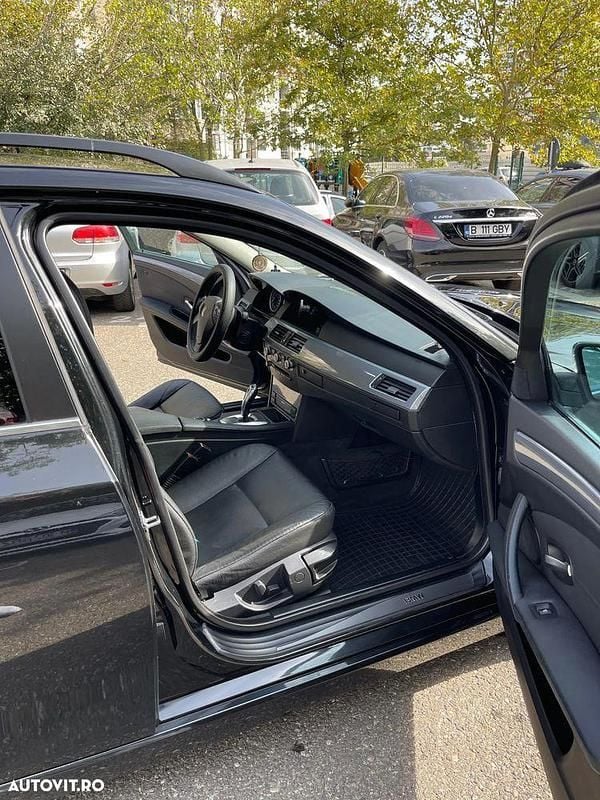 Second-hand BMW 520 177 CP (130 kW) 2009 Culoarenegru Break