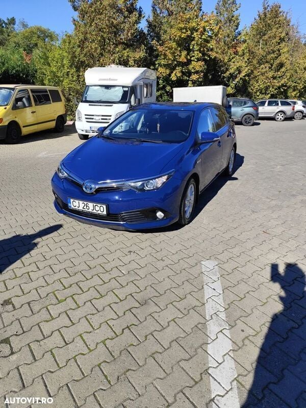 Albastru Utilizat 2017 Toyota Auris Hybrid Luna Hatchback | 14.000 EUR (Preț OK) - Imagine 1/4