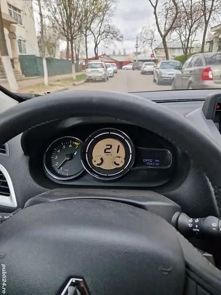 Utilizat 2010 Renault Mégane III | 4.800 EUR - Imagine 1/4