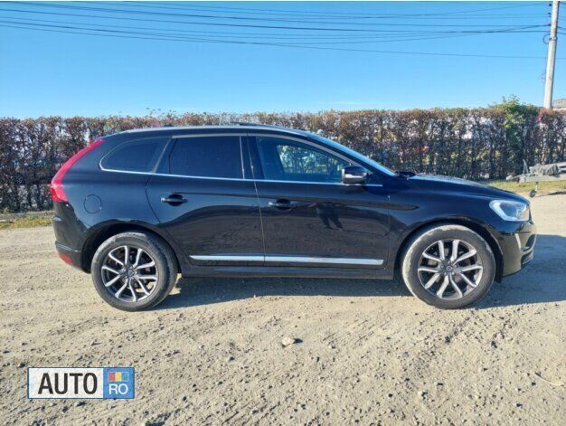 Negru Utilizat 2017 Volvo XC60 SUV | 21.000 EUR (Preț OK) - Imagine 1/4