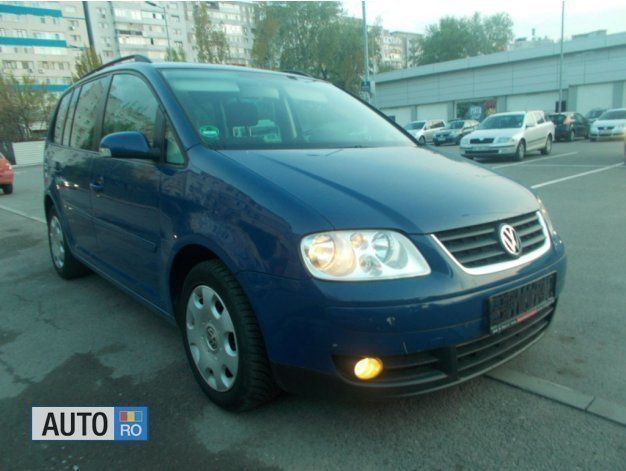Second-hand VW Touran 140 CP (102 kW) 2006 Albastru Monovolum