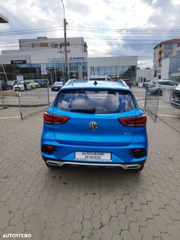 Second-hand MG ZS Excite 106 CP (77 kW) 2022 Albastru Berlinǎ