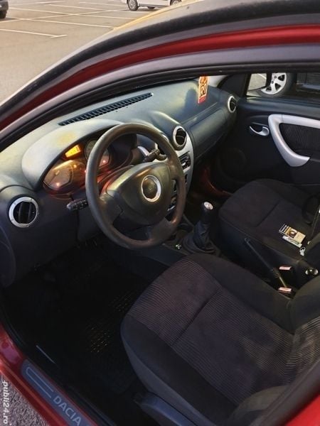 Second-hand Dacia Sandero 55 CP (40 kW) 2008 Rosu Hatchback