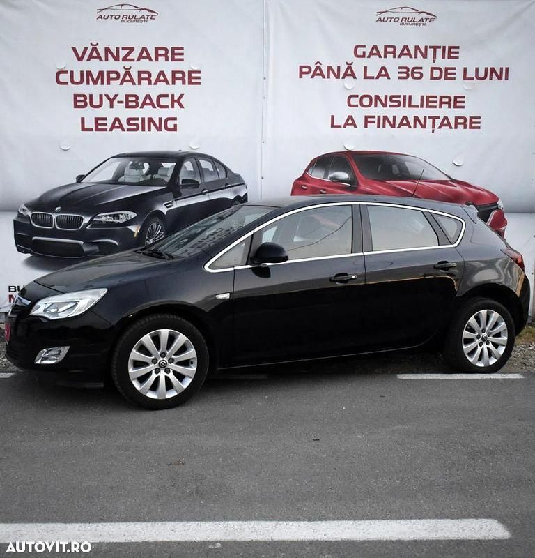 Second-hand Opel Astra Sport 110 CP (80 kW) 2010 Culoarenegru Hatchback