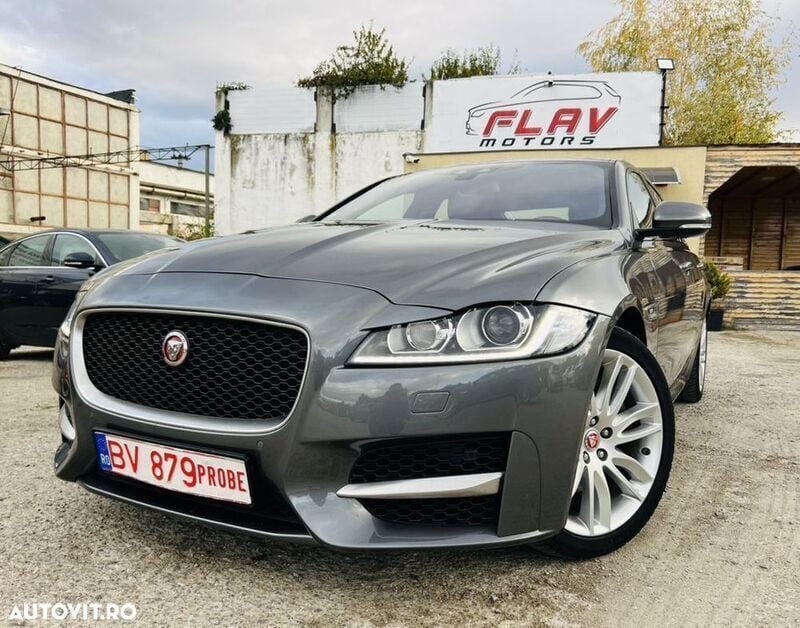 Gri Utilizat 2017 Jaguar XF R-Sport Berlinǎ | 14.950 EUR (Preț OK) - Imagine 1/4