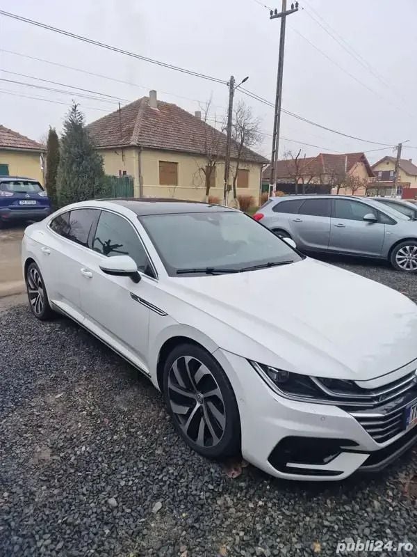 Alb Utilizat 2020 VW Arteon R-line Berlinǎ | 24.990 EUR (Preț OK) - Imagine 1/4