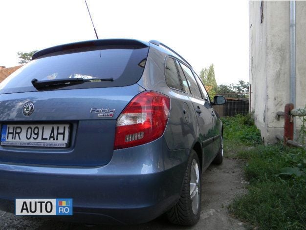 Second-hand Skoda Fabia 80 CP (58 kW) 2010 Albastru Hatchback