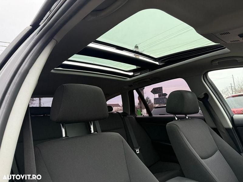 Second-hand BMW 320 Lifestyle 163 CP (119 kW) 2011 Culoarenegru Break