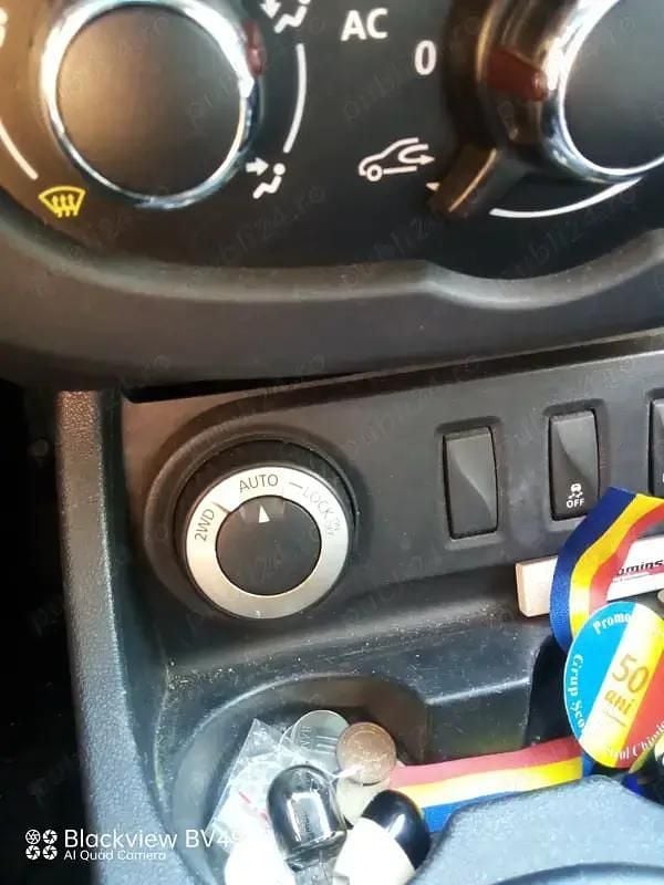 Alb Utilizat 2013 Dacia Duster SUV | 9.700 EUR (Puțin scump) - Imagine 1/4