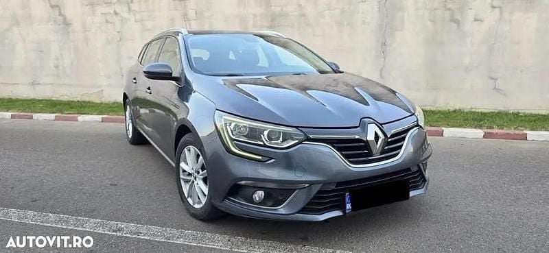 Culoaregri Utilizat 2020 Renault Mégane GrandTour Intens Break | 9.790 EUR (Preț OK) - Imagine 1/4