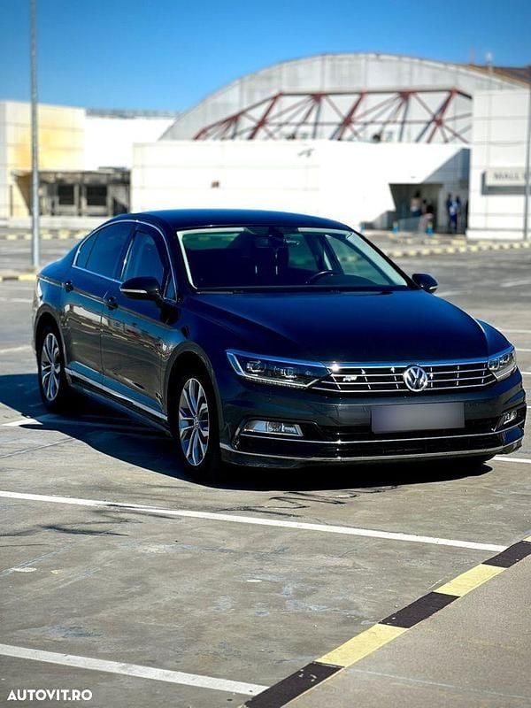 Culoaregri Utilizat 2018 VW Passat Executive Berlinǎ | 16.900 EUR (Preț OK) - Imagine 1/4