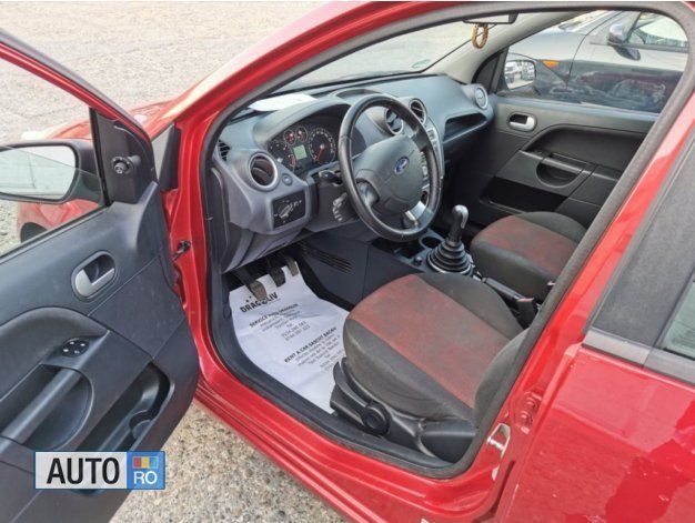 Second-hand Ford Fiesta 80 CP (58 kW) 2007 Visiniu Hatchback