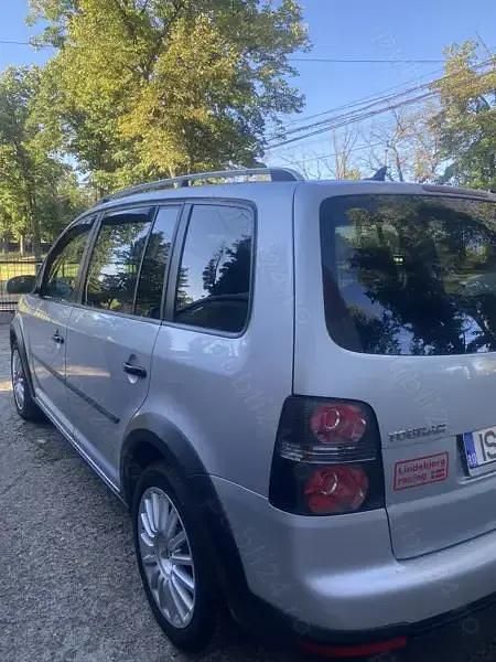 Utilizat 2008 VW Touran Cross Monovolum | 4.500 EUR - Imagine 1/4