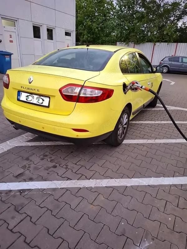 Second-hand Renault Fluence 115 CP (84 kW) 2011 Berlinǎ