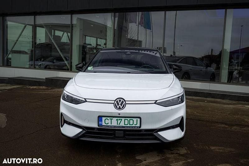 Second-hand VW ID.7 Pro 210 kW (286 CP) 2024 Culoarealb Berlinǎ