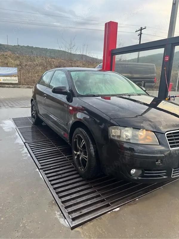 Second-hand Audi A3 101 CP (74 kW) 2004 Negru Hatchback