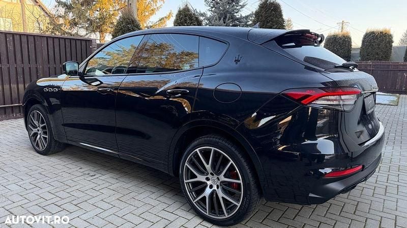 Second-hand Maserati Levante 430 CP (316 kW) 2021 Culoarenegru SUV
