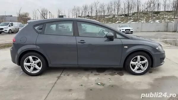 Utilizat 2011 Seat Leon Hatchback | 4.900 EUR (Preț OK) - Imagine 1/4