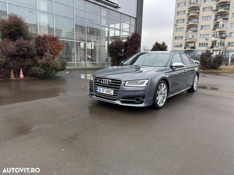 Second-hand Audi S8 Premium 520 CP (382 kW) 2014 Culoaregri Berlinǎ