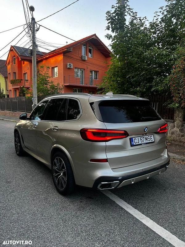 Second-hand BMW X5 Sport Line 340 CP (250 kW) 2018 Culoaregalbeuriu SUV
