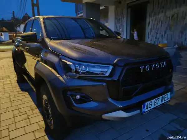 Nouă 2025 Toyota HiLux Sport Pickup | 61.000 EUR - Imagine 1/4