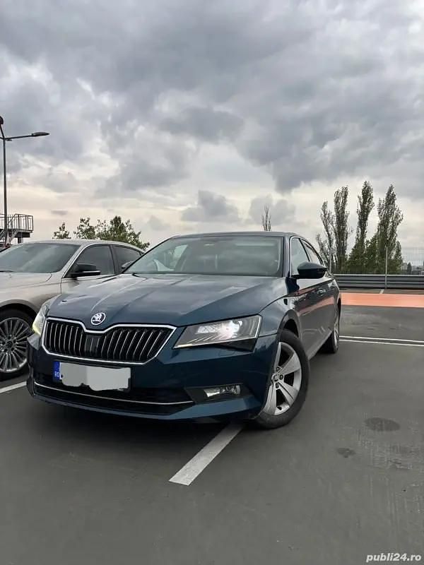 Albastru Utilizat 2018 Skoda Superb SE Berlinǎ | 14.000 EUR (Preț OK) - Imagine 1/4