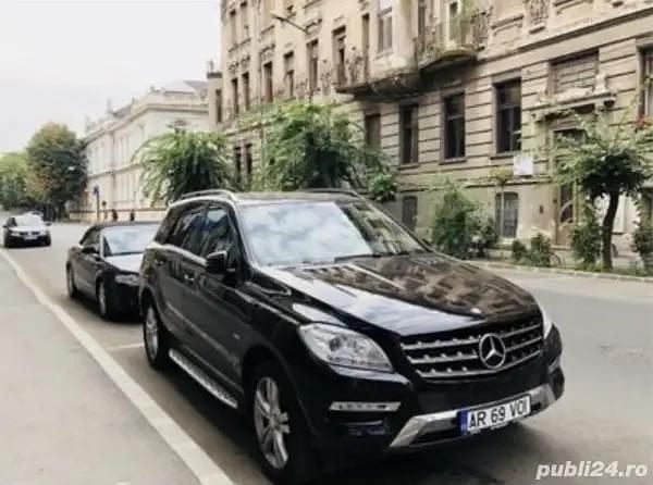 Second-hand Mercedes ML250 204 CP (150 kW) 2012 Negru SUV