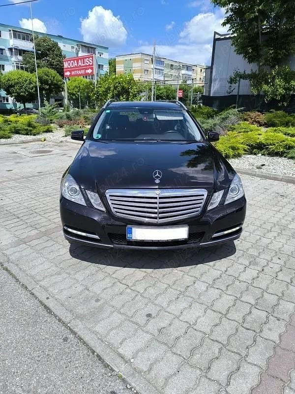 Negru Utilizat 2011 Mercedes E250 Elegance Break | 8.500 EUR (Preț OK) - Imagine 1/4