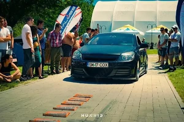 Utilizat 2010 Opel Astra Hatchback | 2.000 EUR (Super Preț) - Imagine 1/4