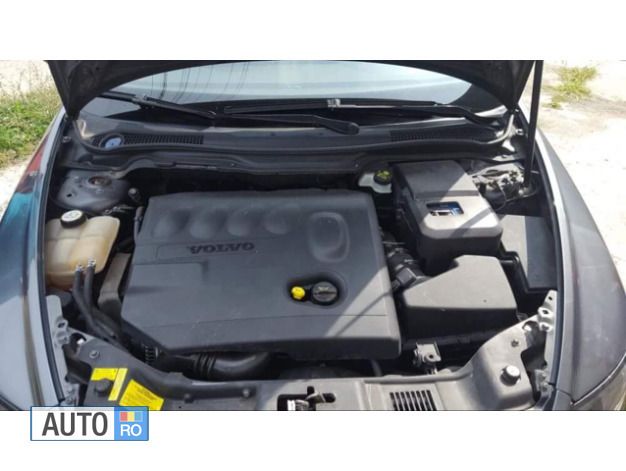 Second-hand Volvo S40 110 CP (80 kW) 2006 Negru Berlinǎ