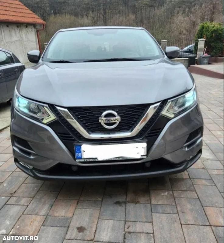 Culoareargint Utilizat 2019 Nissan Qashqai N-Connecta SUV | 14.700 EUR (Preț OK) - Imagine 1/4