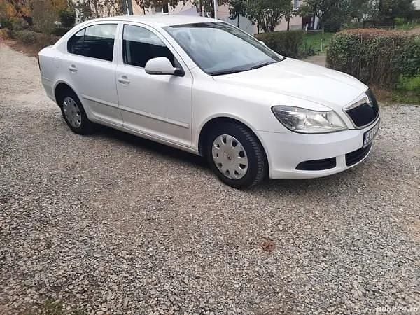 Second-hand 2012 Skoda Octavia Berlinǎ | 3.750 EUR (Preț bun) - Imagine 1/4