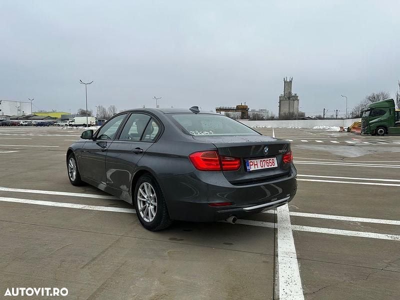 Second-hand BMW 320 Comfort Edition 184 CP (135 kW) 2013 Culoaregri Berlinǎ
