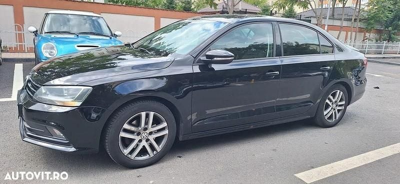 Negru Utilizat 2017 VW Jetta Comfortline Berlinǎ | 7.300 EUR (Preț bun) - Imagine 1/4
