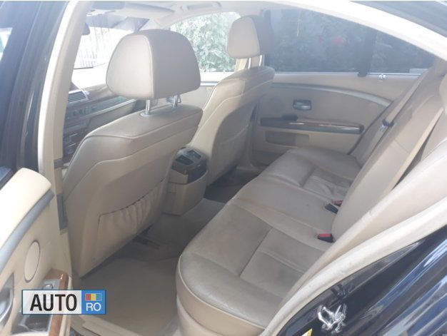 Second-hand BMW 730 218 CP (160 kW) 2002 Negru Berlinǎ