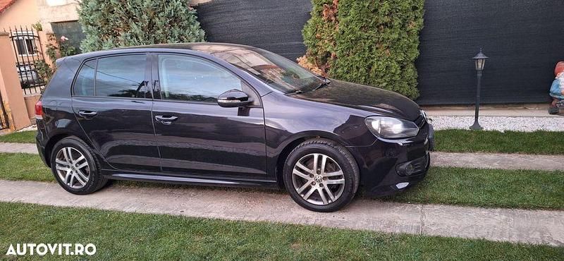 Culoarenegru Utilizat 2010 VW Golf VI Style Hatchback | 4.690 EUR (Preț OK) - Imagine 1/4