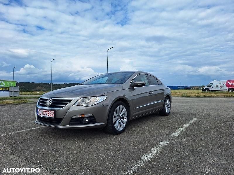 Maro Utilizat 2011 VW Passat Individual Berlinǎ | 7.000 EUR (Preț bun) - Imagine 1/4
