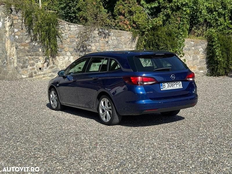 Second-hand Opel Astra Elegance 122 CP (89 kW) 2021 Culoarealbastru Break