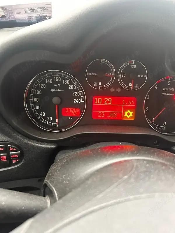 Second-hand Alfa Romeo 147 150 CP (110 kW) 2008 Gri Hatchback