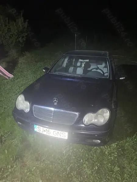 Utilizat 2004 Mercedes C180 Berlinǎ | 1.800 EUR - Imagine 1/2