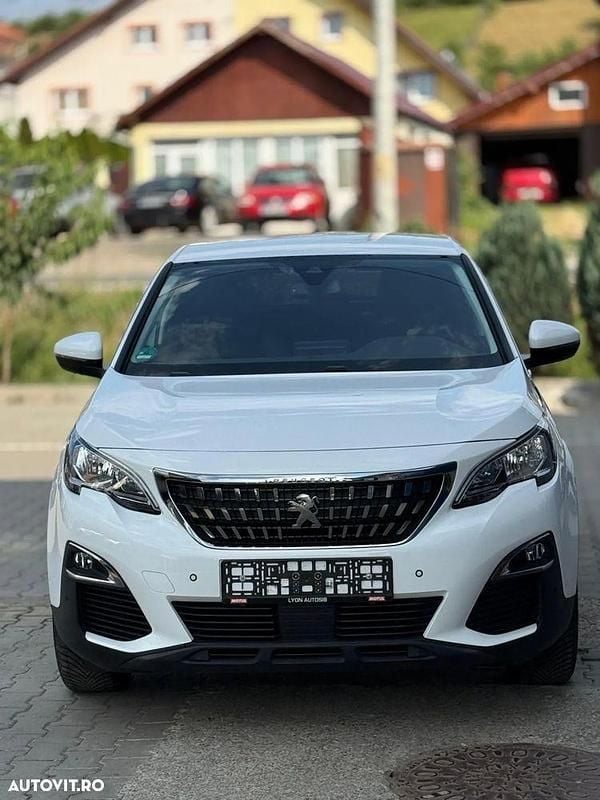 Alb Utilizat 2017 Peugeot 3008 Active SUV | 11.250 EUR (Preț bun) - Imagine 1/4