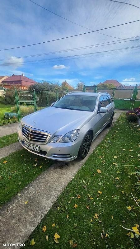Culoareargint Utilizat 2012 Mercedes E300 Elegance Break | 9.999 EUR - Imagine 1/4