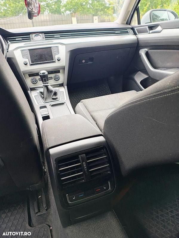 Second-hand VW Passat Comfortline 150 CP (110 kW) 2015 Culoaregri Break