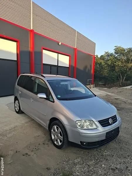 Gri Utilizat 2006 VW Touran Monovolum | 2.800 EUR (Preț OK) - Imagine 1/4
