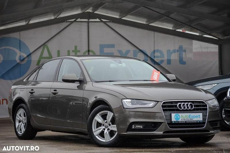 Second-hand Audi A4 Attraction 143 CP (105 kW) 2013 Culoarebej Berlinǎ