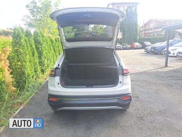 Second-hand VW Taigo 110 CP (80 kW) 2023 Argintiu SUV