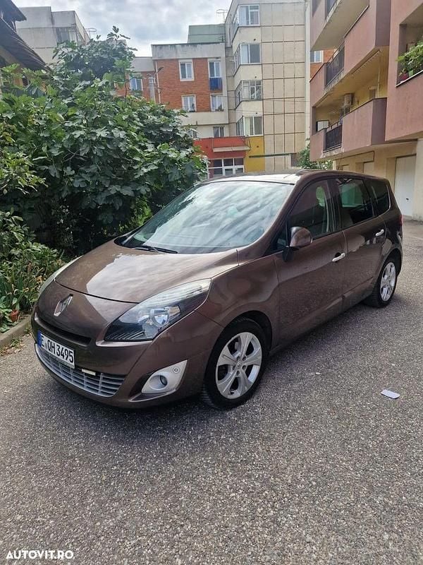 Culoaremaro Utilizat 2011 Renault Grand Scénic III Dynamique Monovolum | 5.650 EUR (Preț OK) - Imagine 1/4