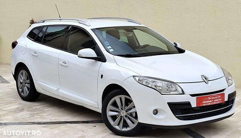 Culoarealb Utilizat 2012 Renault Mégane GrandTour Break | 4.999 EUR (Preț bun) - Imagine 1/4